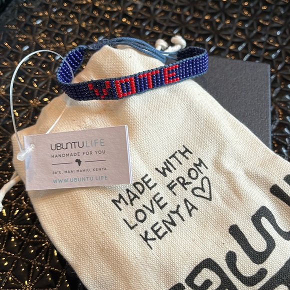 NWT 🗳️ VOTE Bracelet • Navy/Red Handwoven Beaded • Adjustable • Graphic Image - Picture 10 of 11